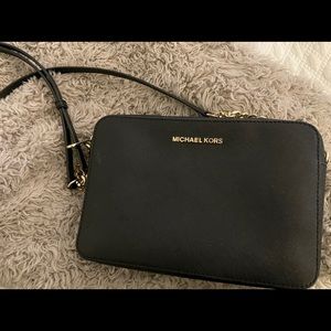 Micheal Kors Crossbody